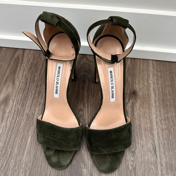 Manolo Blahnik Green Suede Sandals - Picture 3 of 5